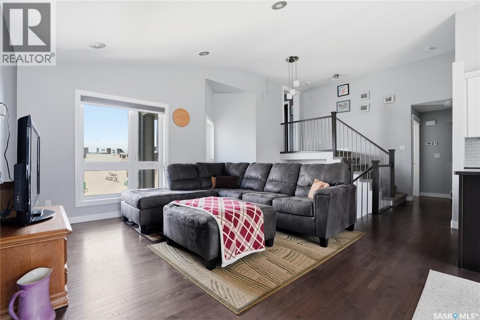 1111 Evergreen Boulevard, Saskatoon, SK - Indoor Photo Showing Living Room