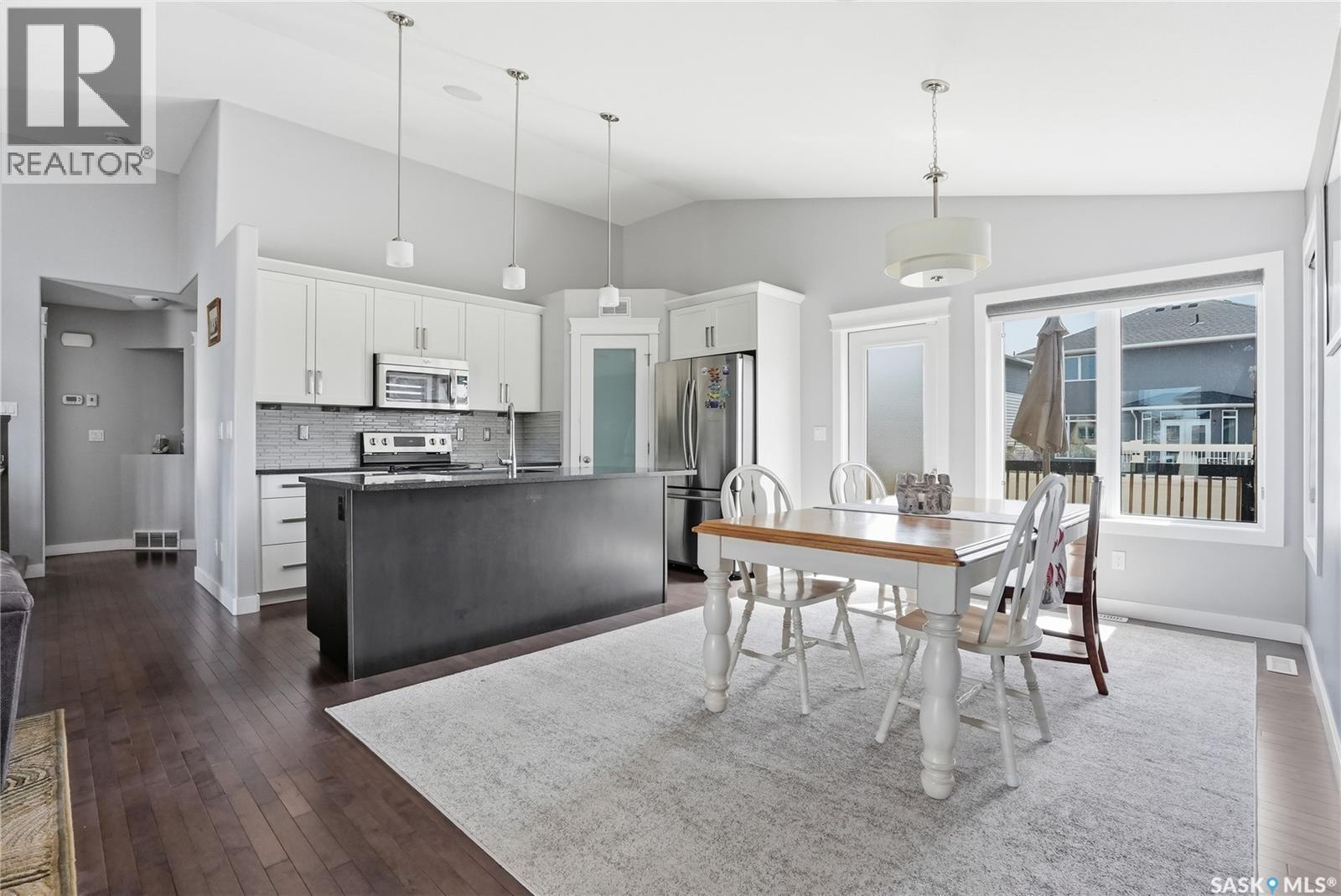 1111 Evergreen Boulevard, Saskatoon, SK - Indoor