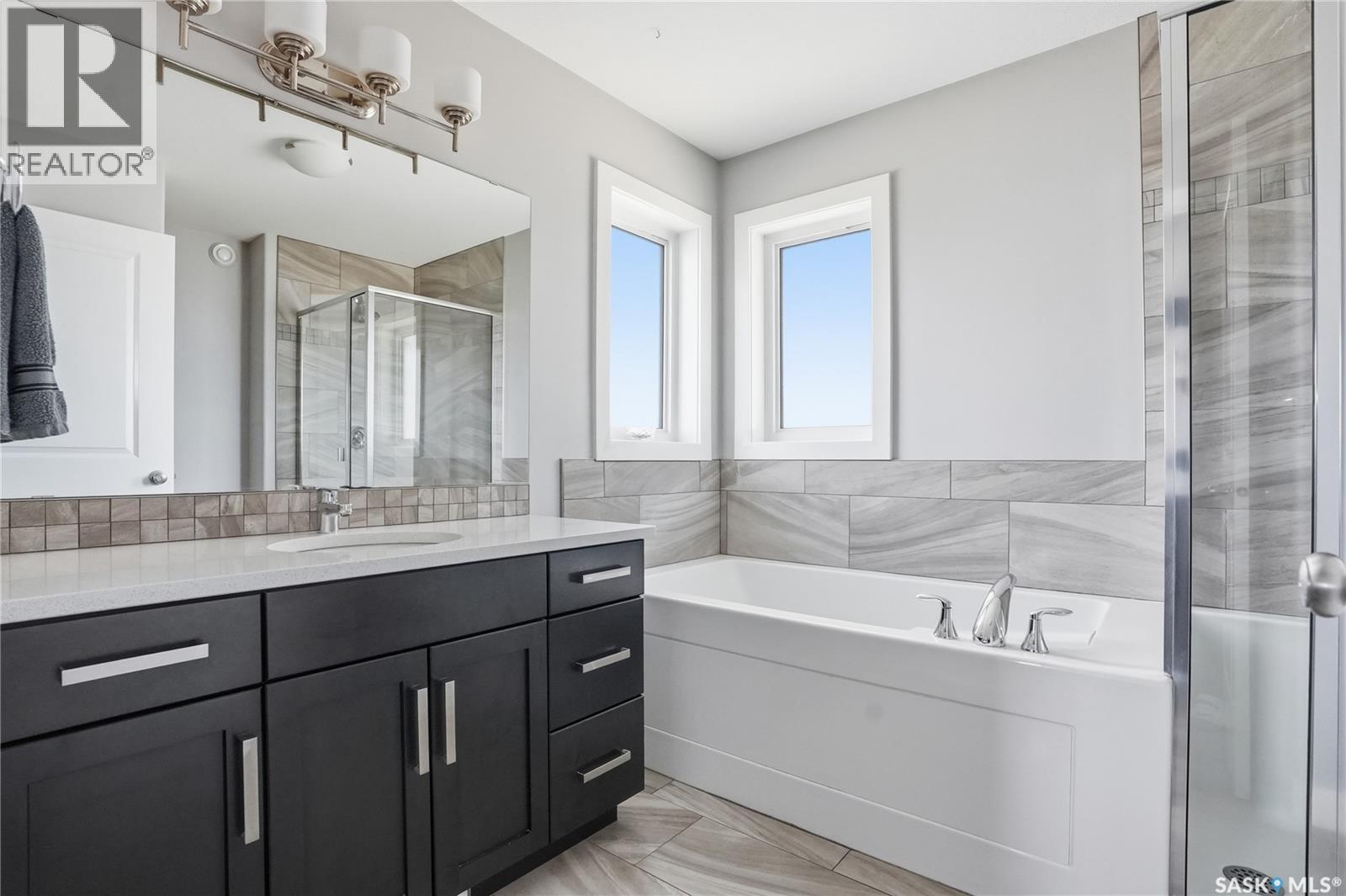 1111 Evergreen Boulevard, Saskatoon, SK - Indoor Photo Showing Bathroom