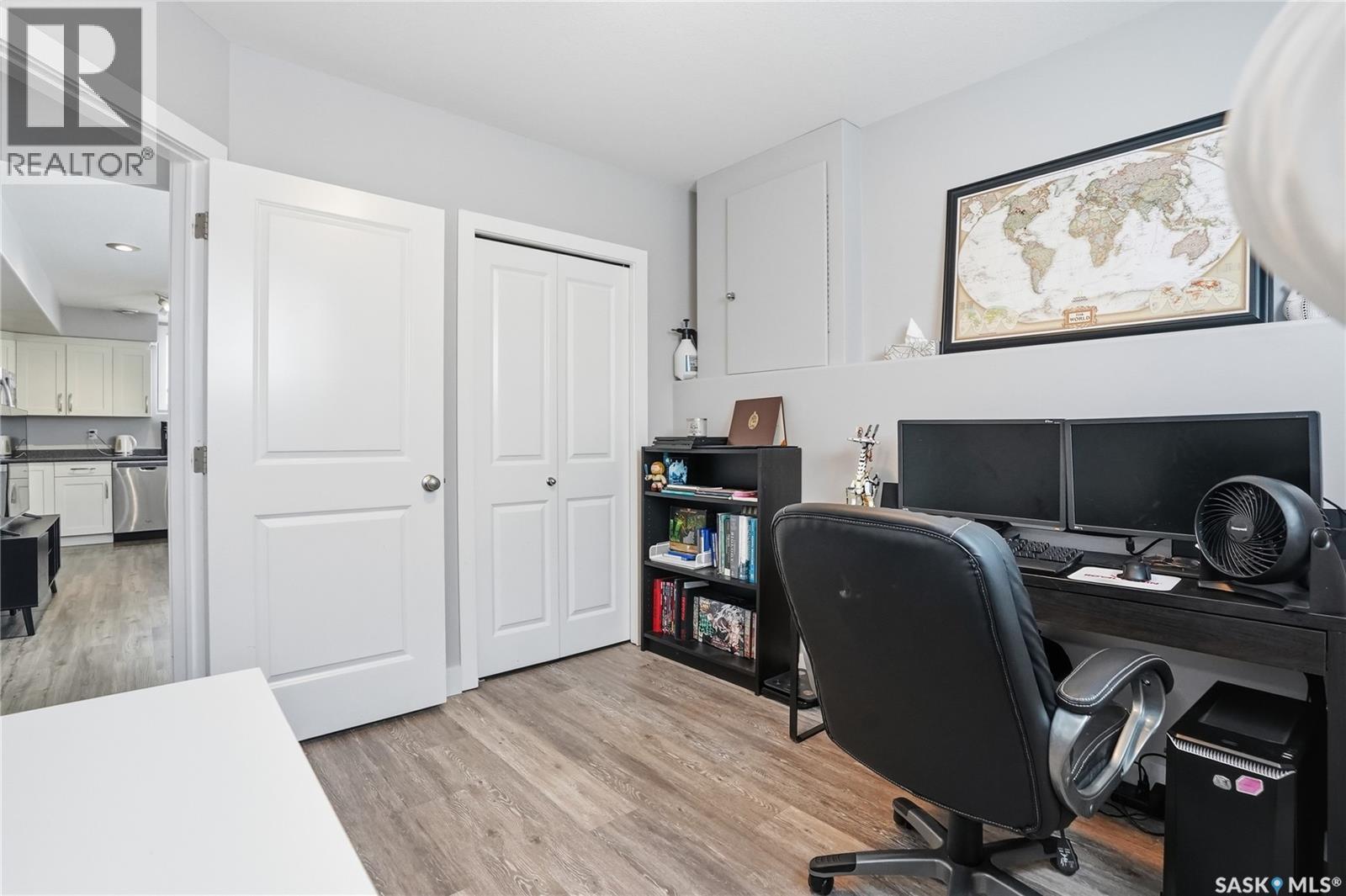 1111 Evergreen Boulevard, Saskatoon, SK - Indoor Photo Showing Office