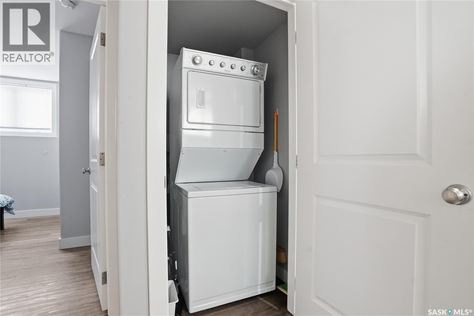 1111 Evergreen Boulevard, Saskatoon, SK - Indoor Photo Showing Laundry Room