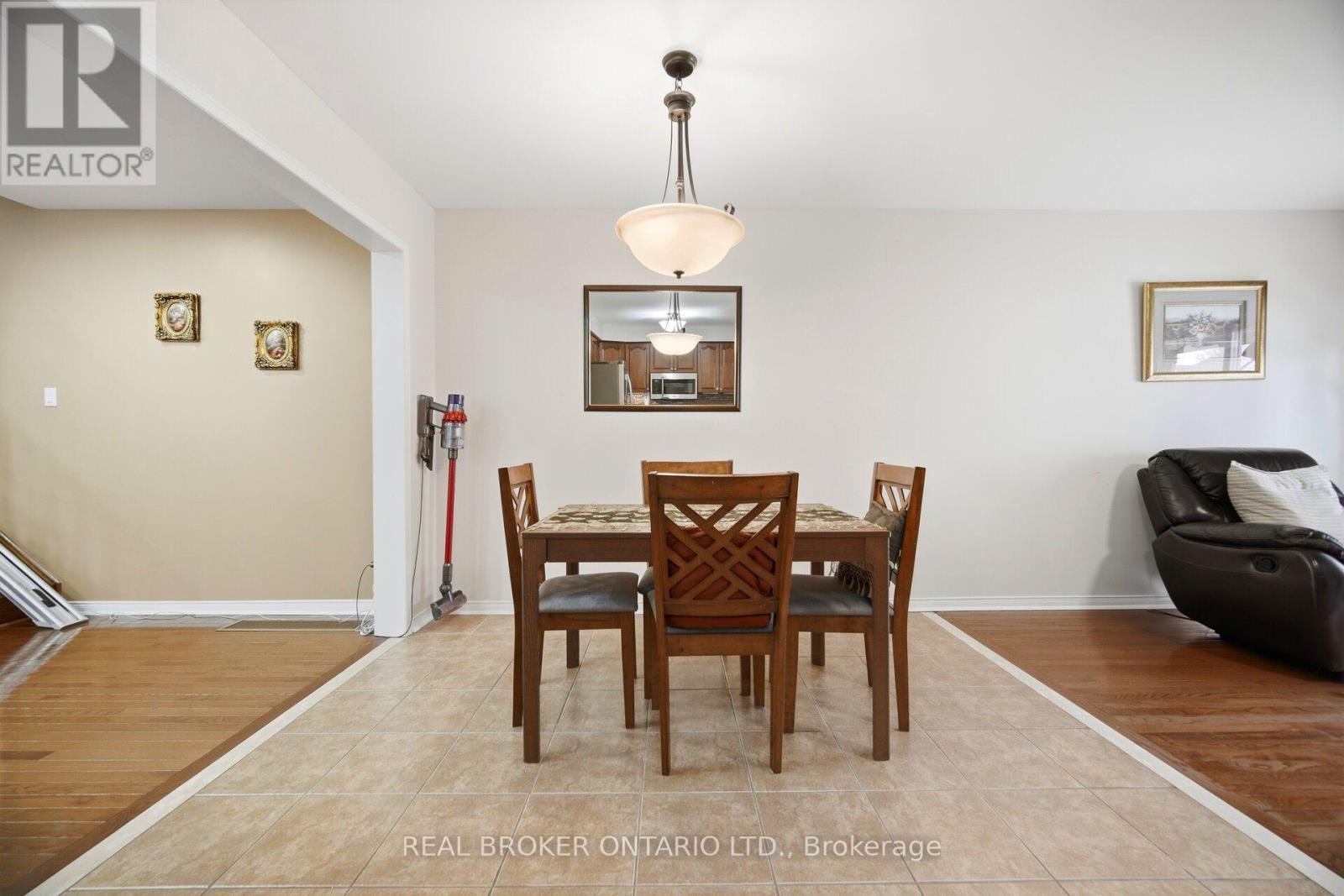 Breakfast and dining area - 3935 Skyview Street, Mississauga, ON - Indoor Photo Showing Dining Room