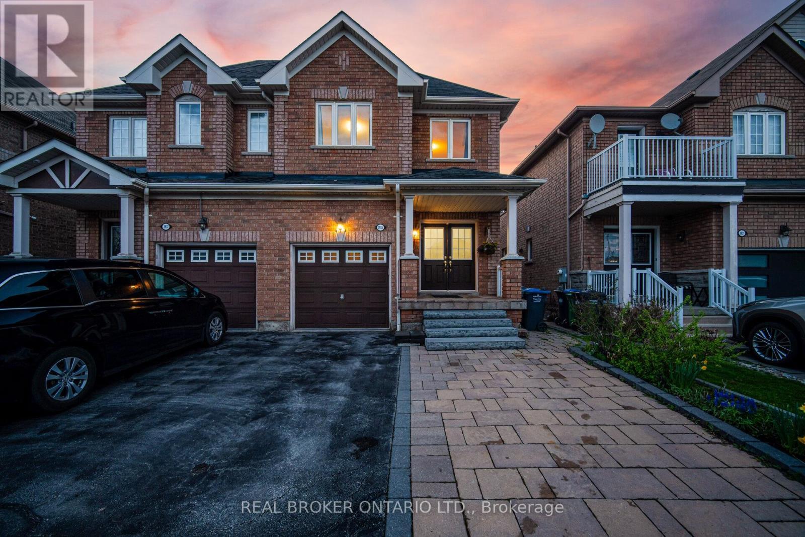 3935 Skyview Street, Mississauga, ON - Outdoor With Facade