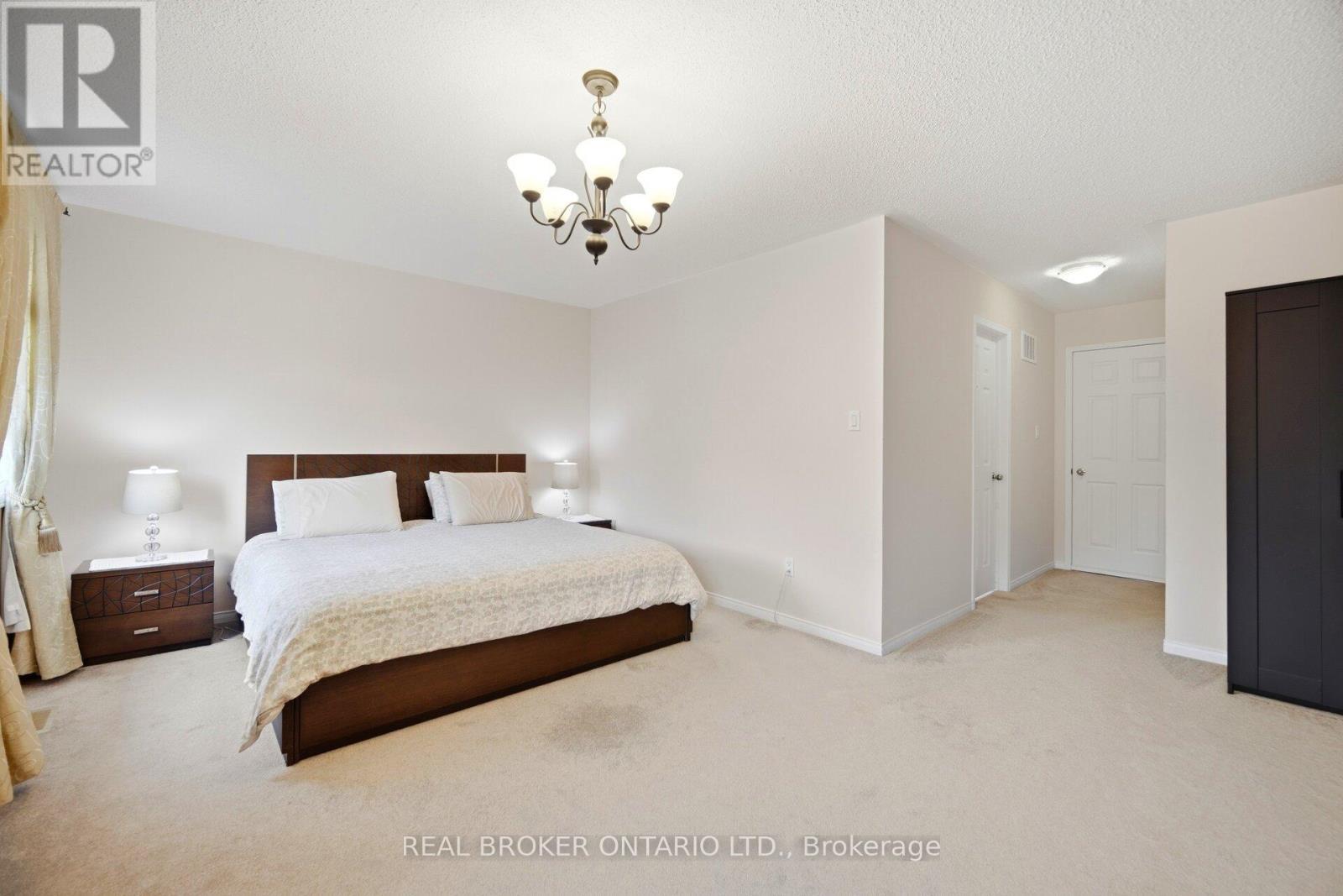 Primary bedroom - 3935 Skyview Street, Mississauga, ON - Indoor Photo Showing Bedroom