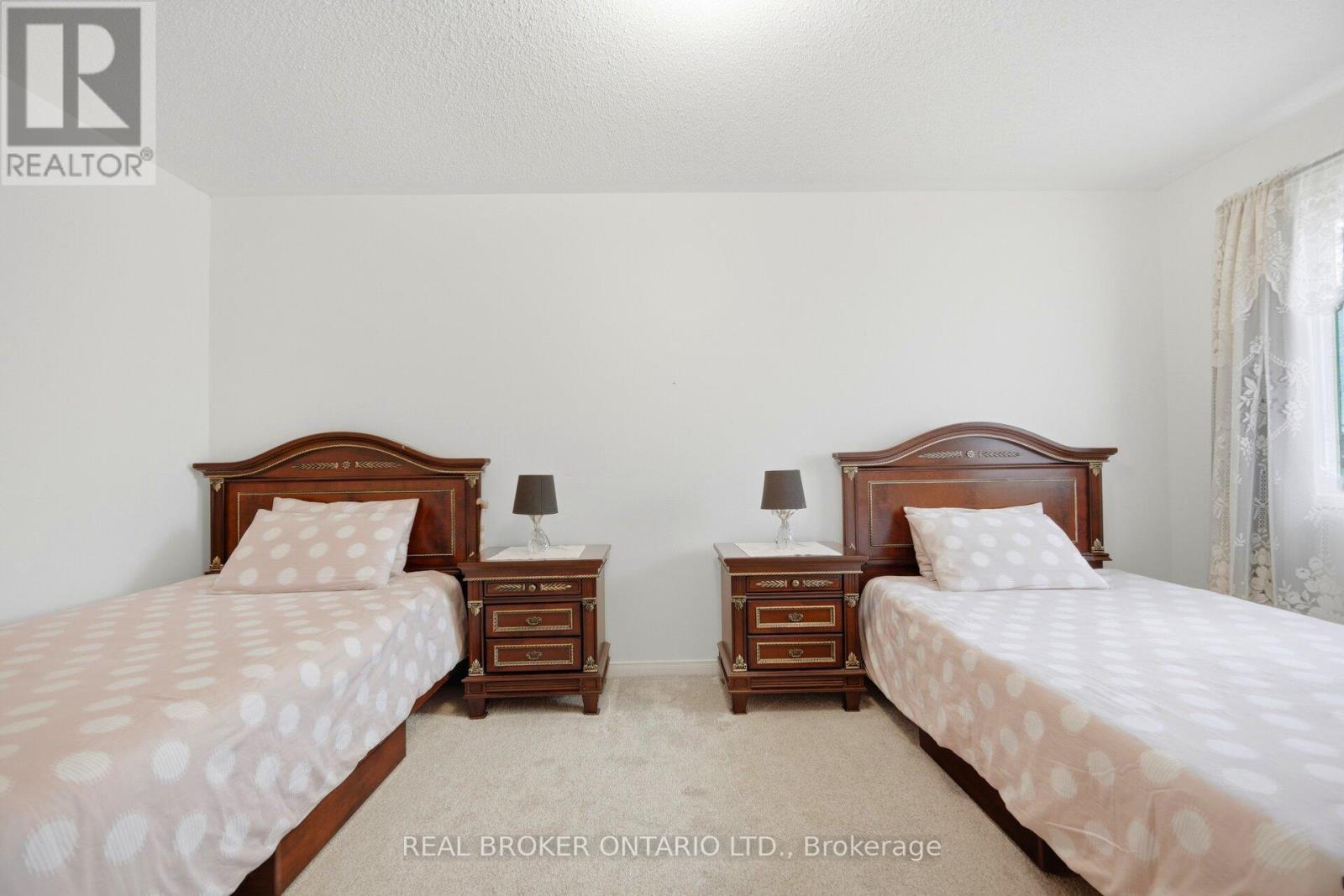 Second bedroom - 3935 Skyview Street, Mississauga, ON - Indoor Photo Showing Bedroom