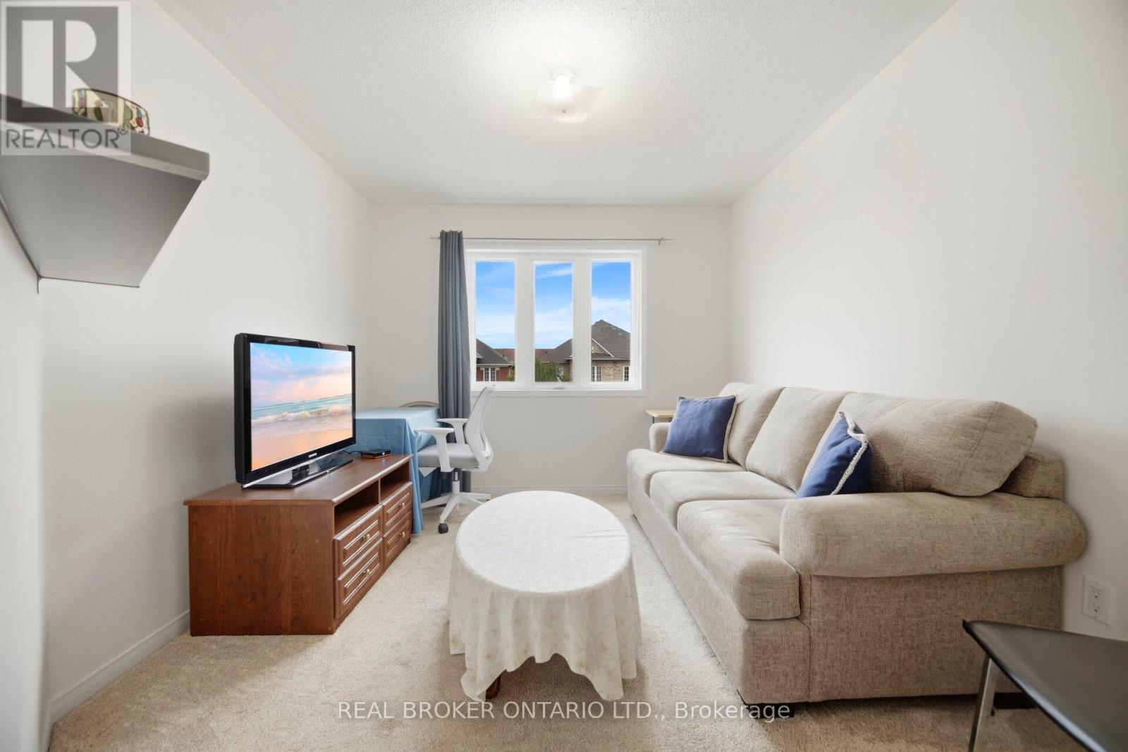 Fourth bedroom - 3935 Skyview Street, Mississauga, ON - Indoor Photo Showing Living Room