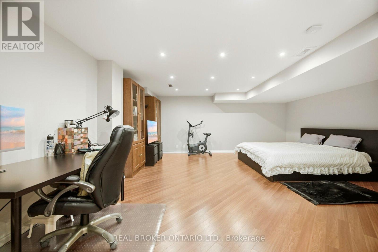 Basement - 3935 Skyview Street, Mississauga, ON - Indoor Photo Showing Office