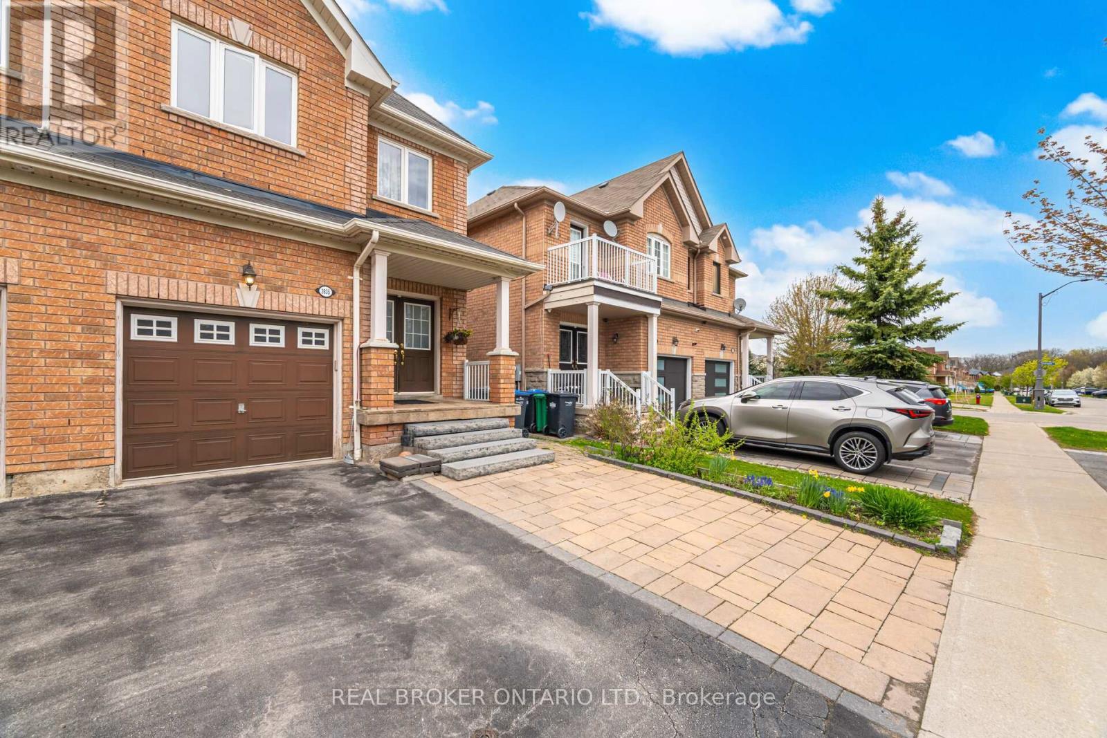 3935 Skyview Street, Mississauga, ON - Outdoor