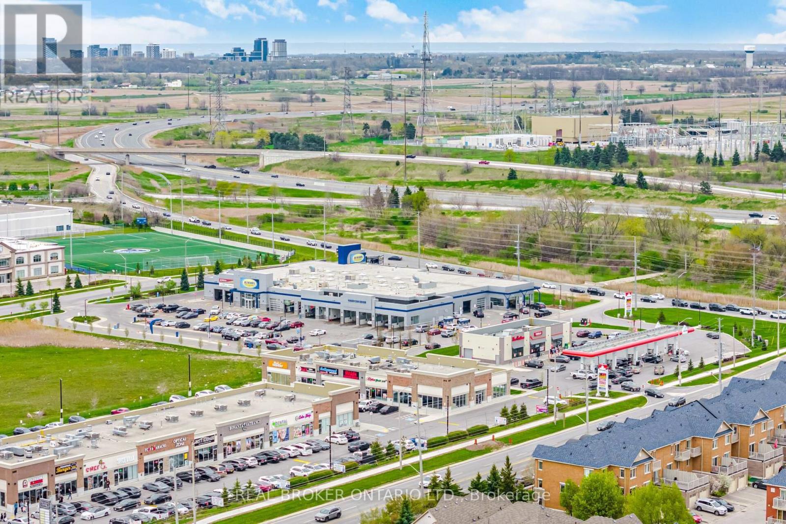 Ridgeway Plaza - 3935 Skyview Street, Mississauga, ON - Outdoor With View