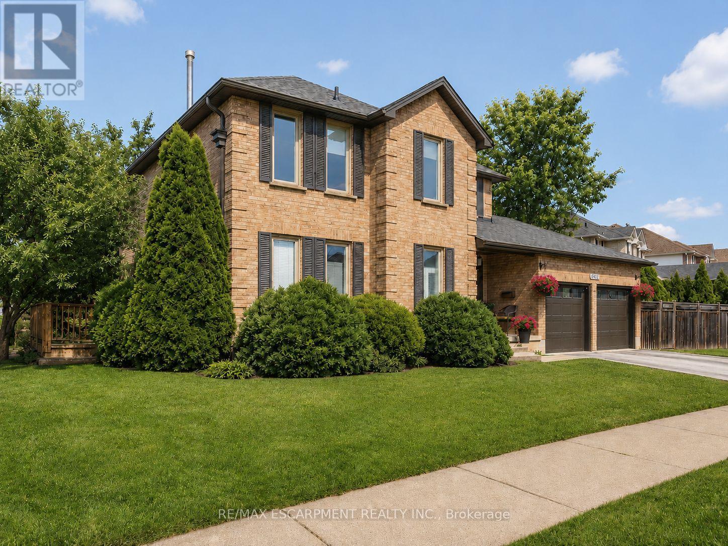 3311 Springvale Court, Burlington, ON - Outdoor