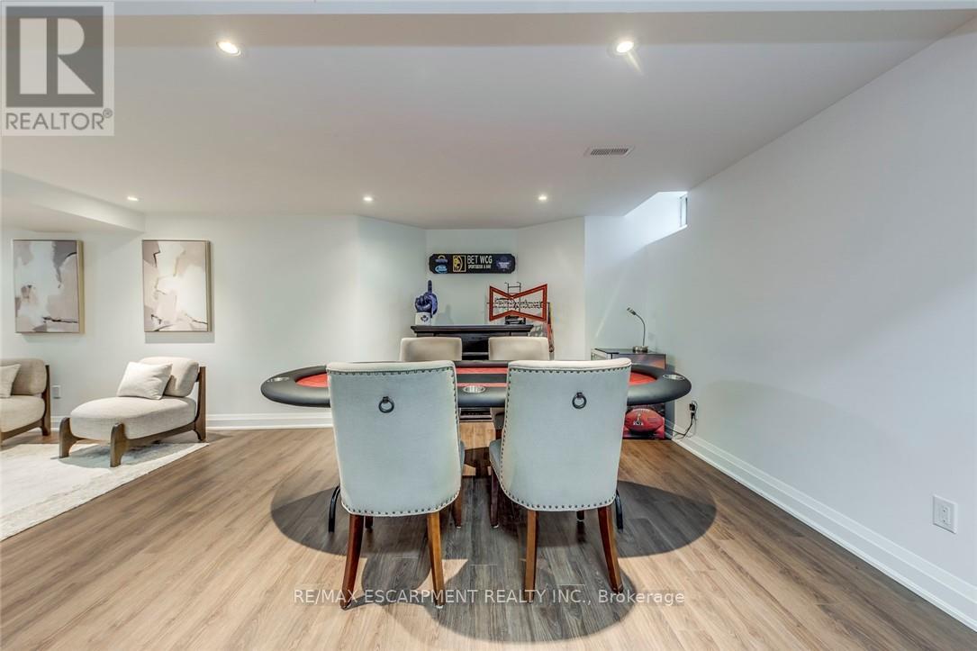 3311 Springvale Court, Burlington, ON - Indoor