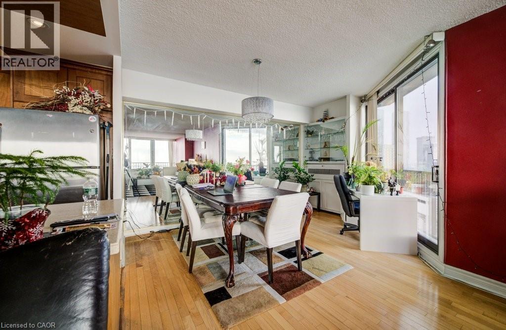 33 Harbour Square Unit# 2801, Toronto, ON - Indoor Photo Showing Dining Room