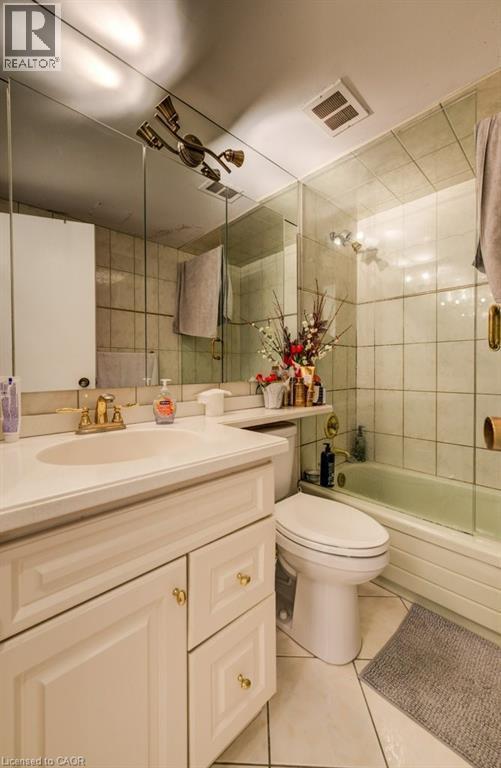 33 Harbour Square Unit# 2801, Toronto, ON - Indoor Photo Showing Bathroom