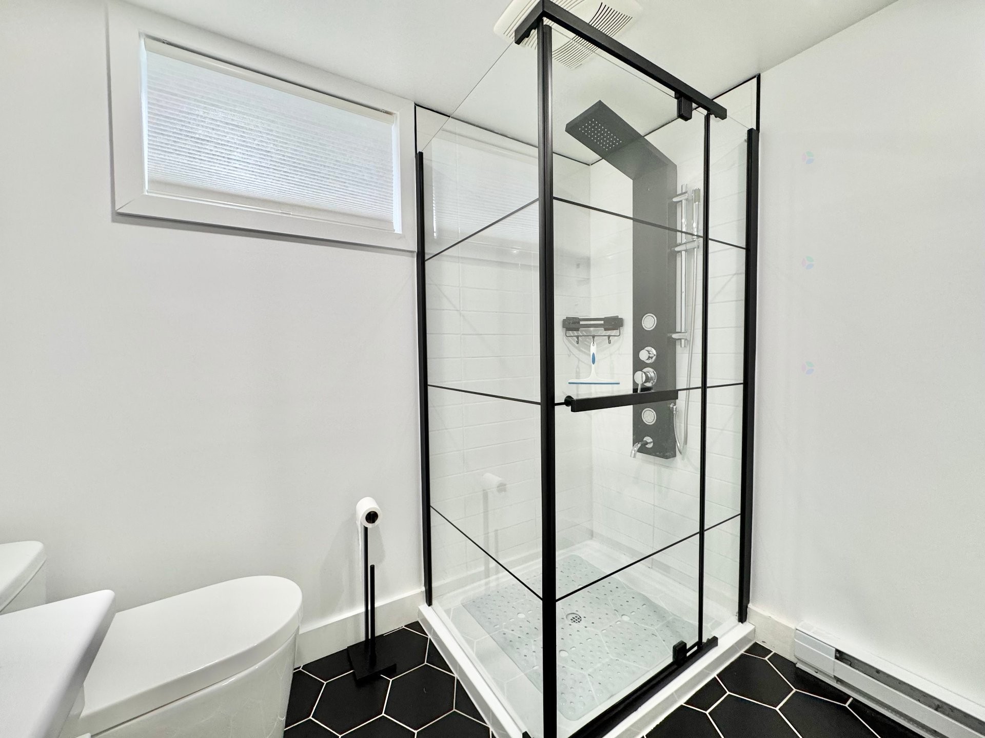 Bathroom - 113 Rue Des Sources, Témiscaming, QC - Indoor Photo Showing Other Room