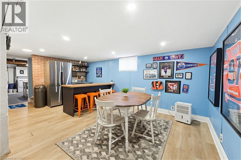 140 Parkdale Avenue S, Hamilton, ON - Indoor