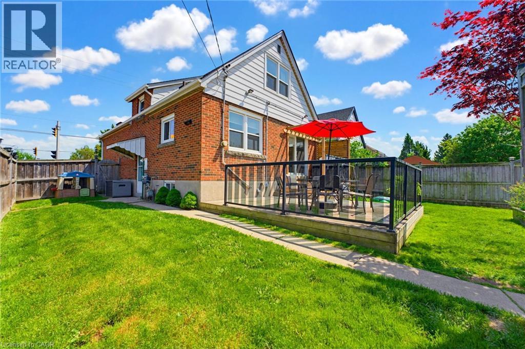 140 Parkdale Avenue S, Hamilton, ON - Outdoor With Deck Patio Veranda