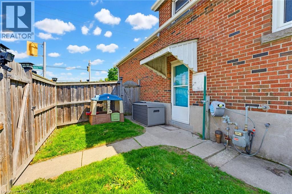 140 Parkdale Avenue S, Hamilton, ON - Outdoor With Exterior
