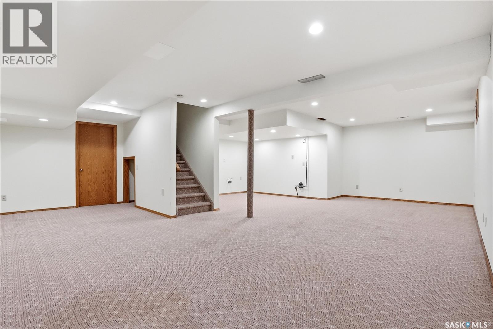 540 Nesslin Crescent, Saskatoon, SK - Indoor Photo Showing Other Room