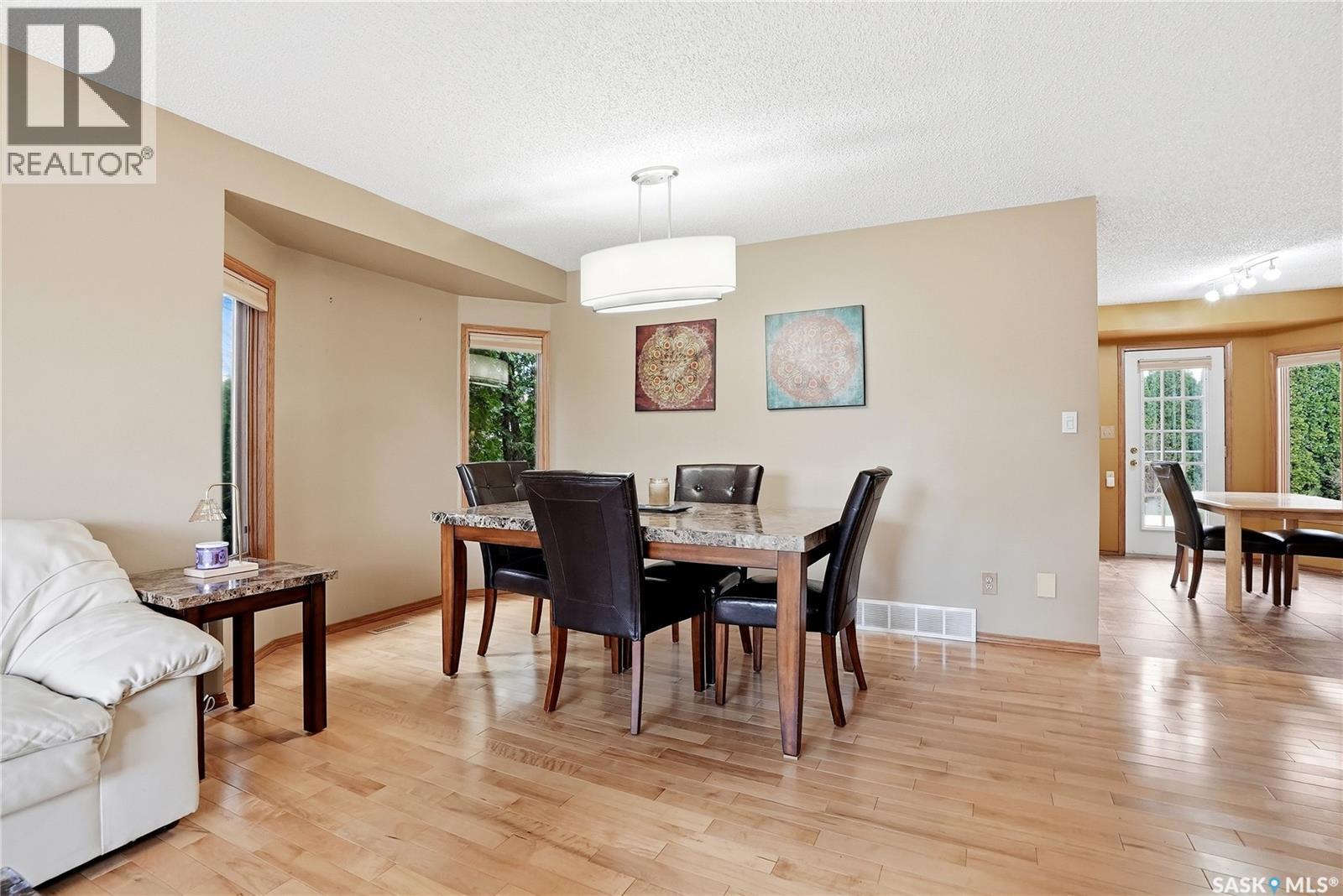 540 Nesslin Crescent, Saskatoon, SK - Indoor Photo Showing Dining Room