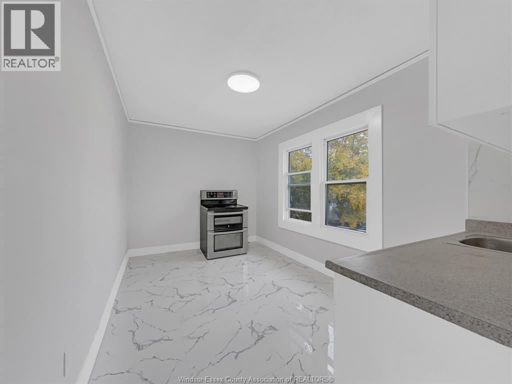 406 Partington, Windsor, ON - Indoor Photo Showing Other Room