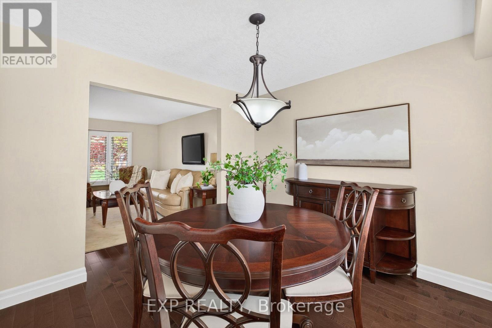 108 Old Forest Crescent, Kitchener, ON - Indoor Photo Showing Dining Room