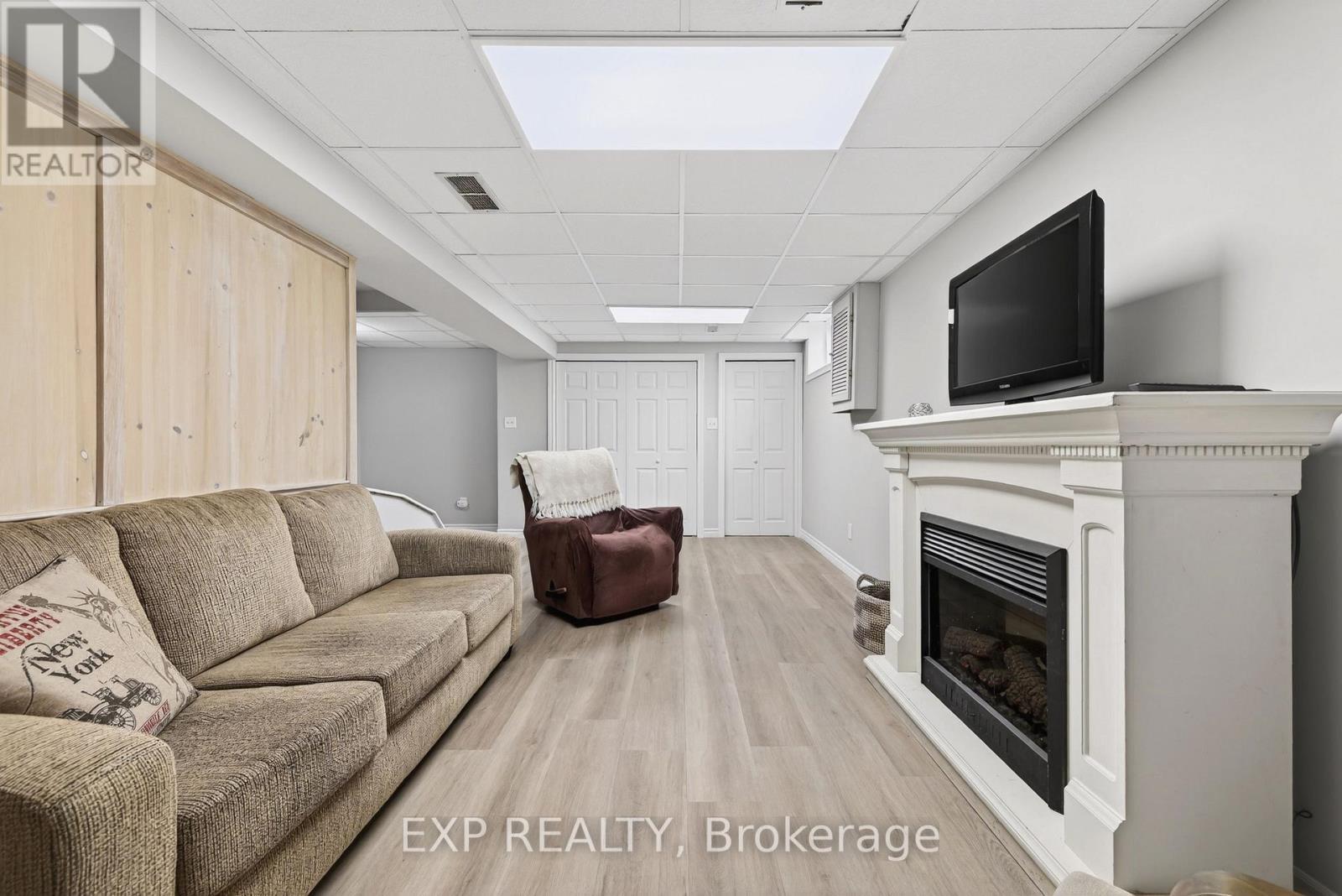 108 Old Forest Crescent, Kitchener, ON - Indoor Photo Showing Living Room With Fireplace