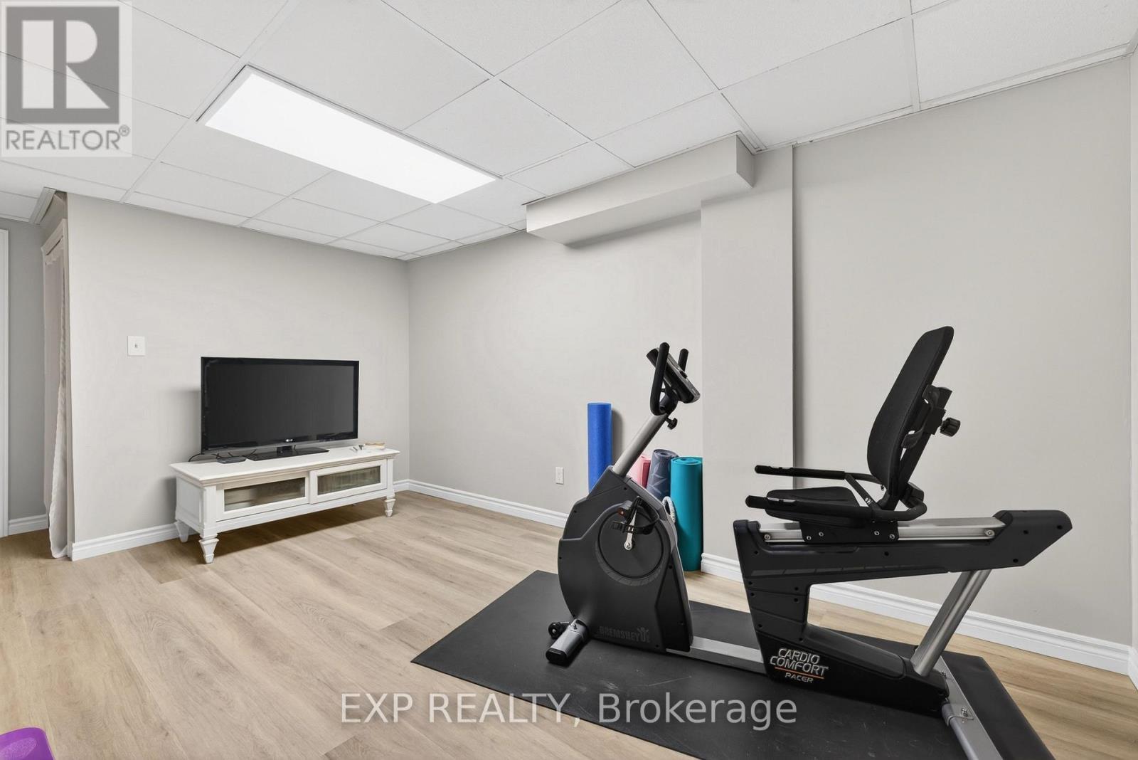 108 Old Forest Crescent, Kitchener, ON - Indoor Photo Showing Gym Room