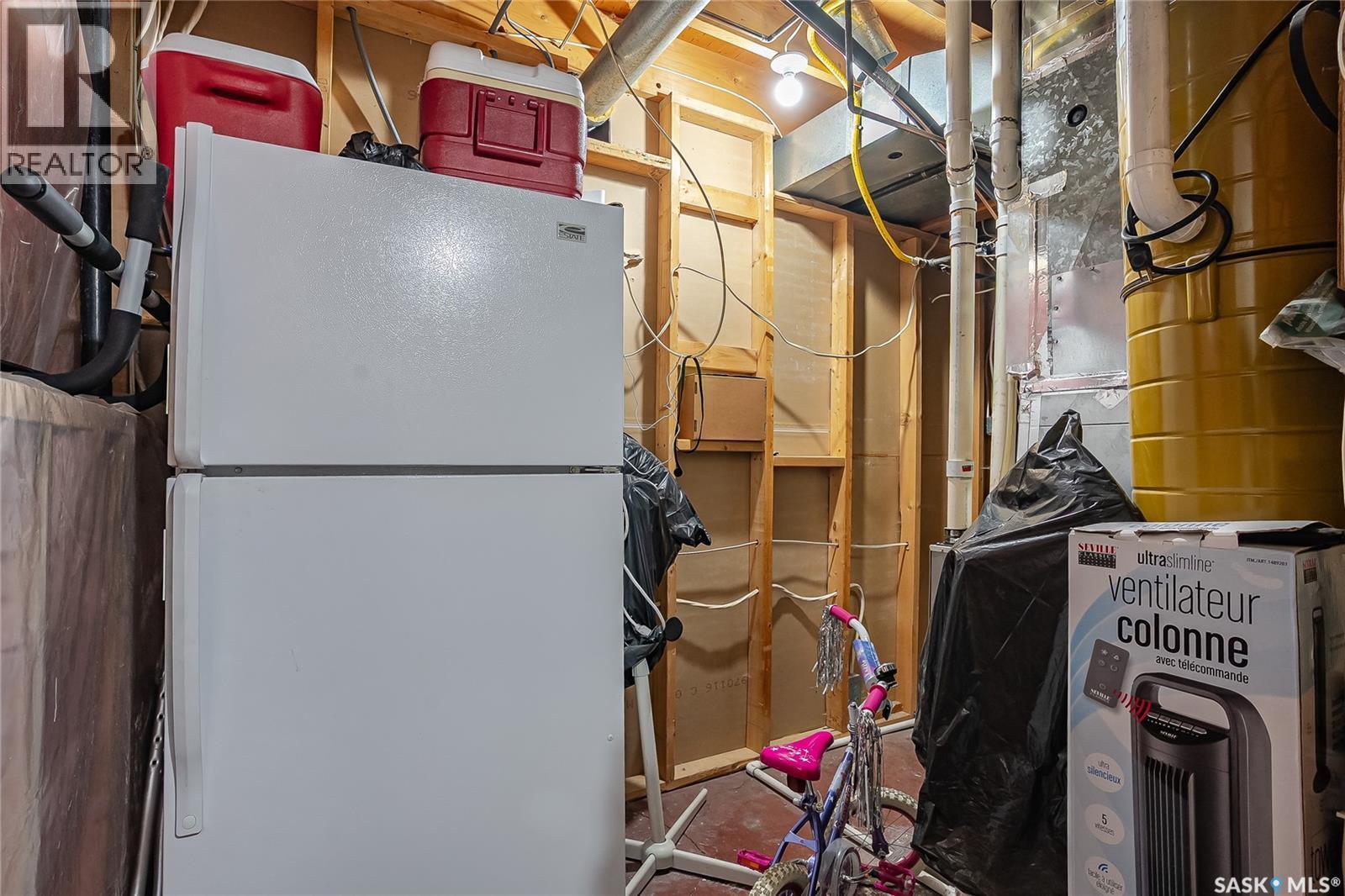 370 Kellins Crescent, Saskatoon, SK - Indoor Photo Showing Basement