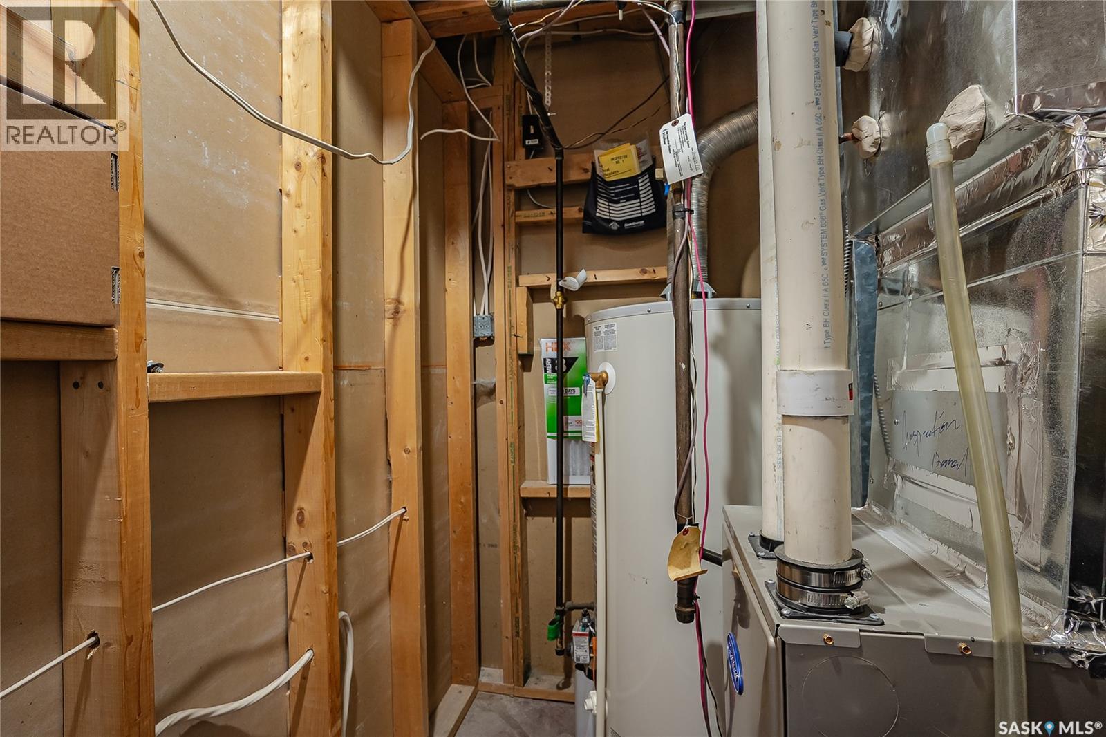 370 Kellins Crescent, Saskatoon, SK - Indoor Photo Showing Basement