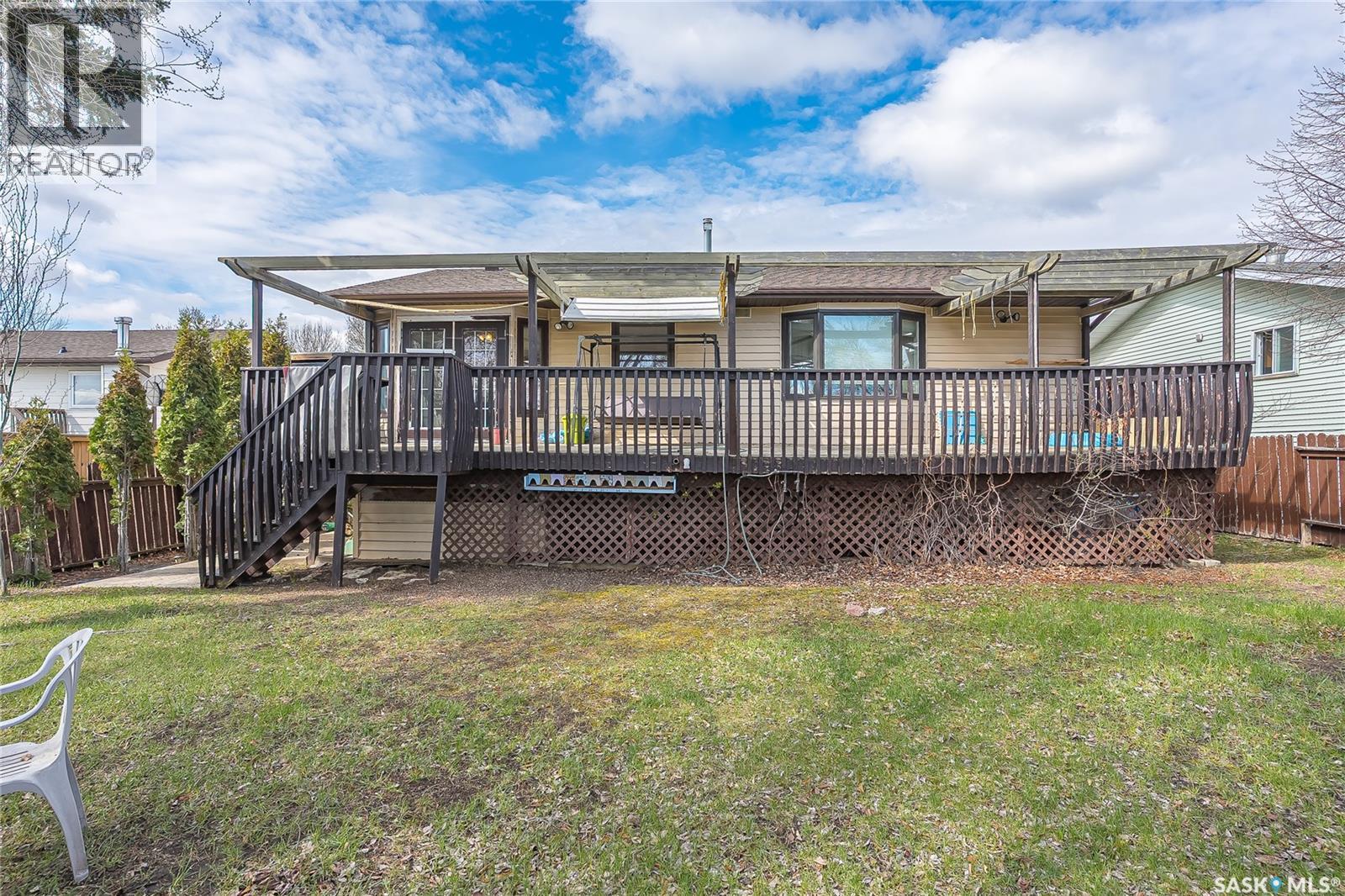 370 Kellins Crescent, Saskatoon, SK - Outdoor With Deck Patio Veranda