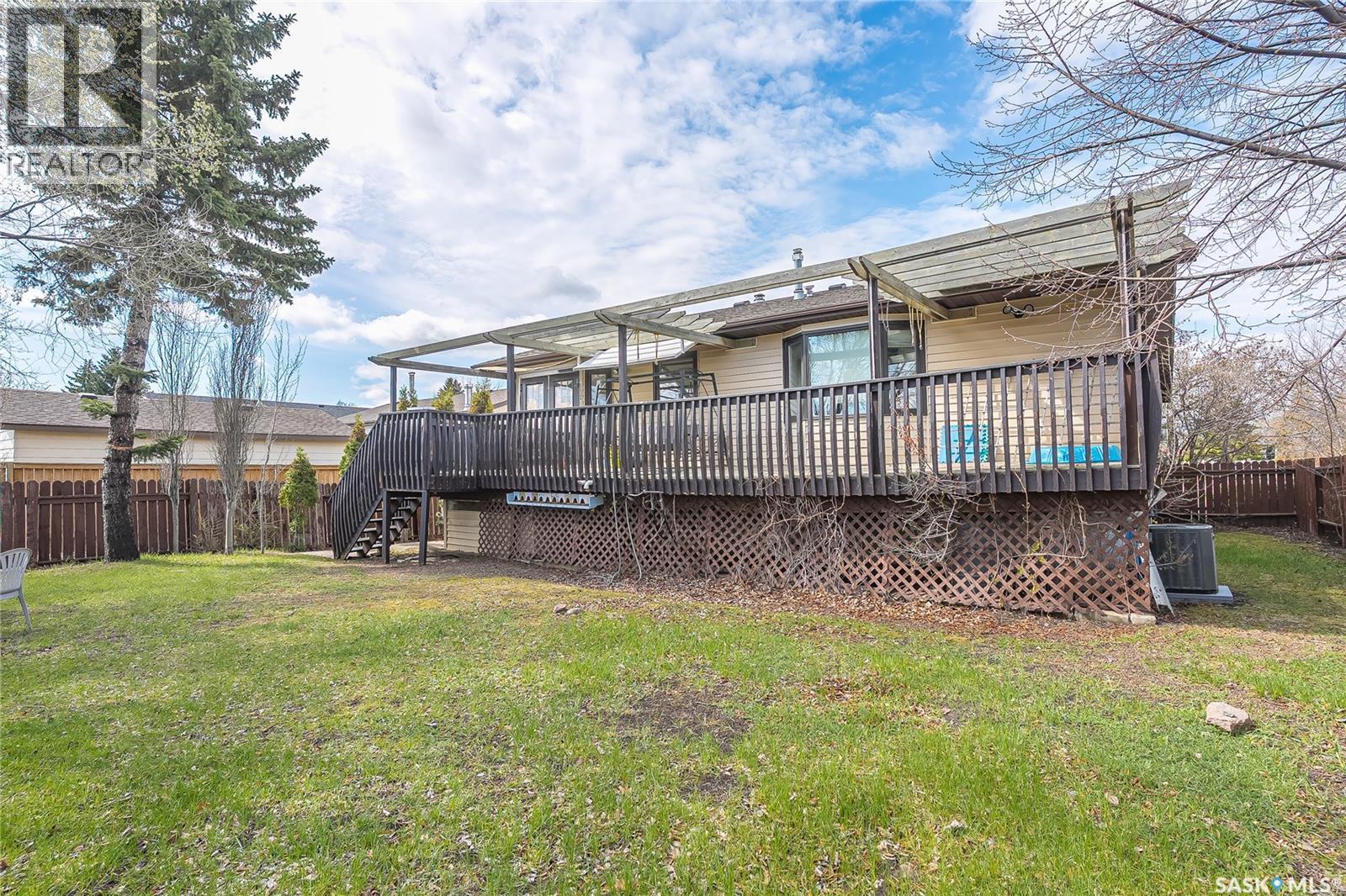 370 Kellins Crescent, Saskatoon, SK - Outdoor With Deck Patio Veranda