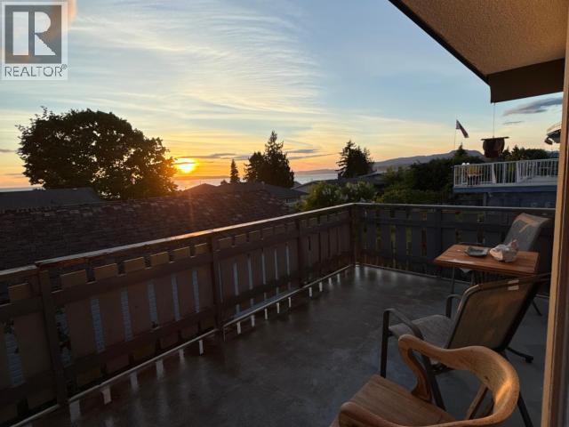 3749 Strathcona Ave, Powell River, BC - Outdoor With View With Exterior