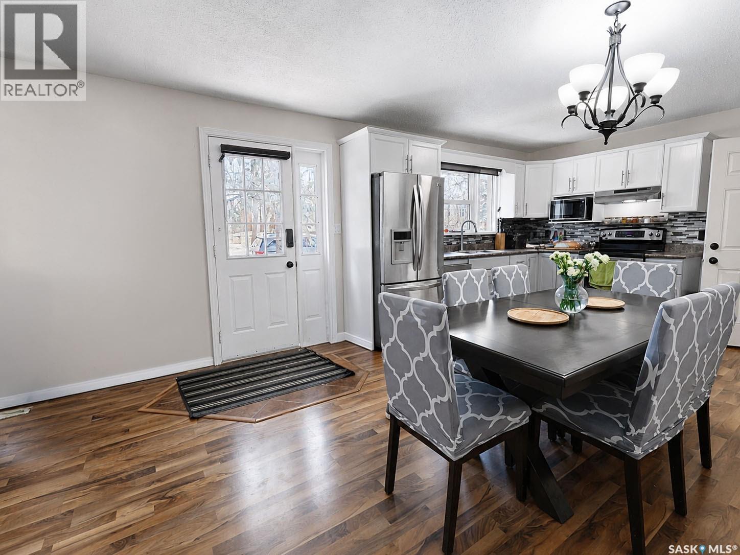 312 20Th Street E, Prince Albert, SK - Indoor Photo Showing Dining Room