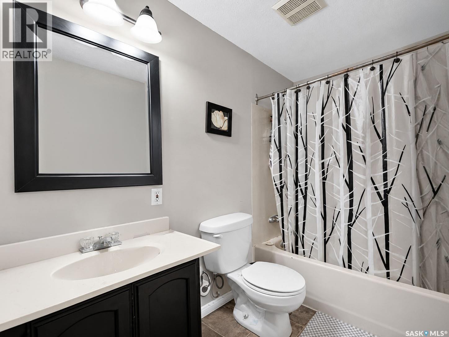 312 20Th Street E, Prince Albert, SK - Indoor Photo Showing Bathroom
