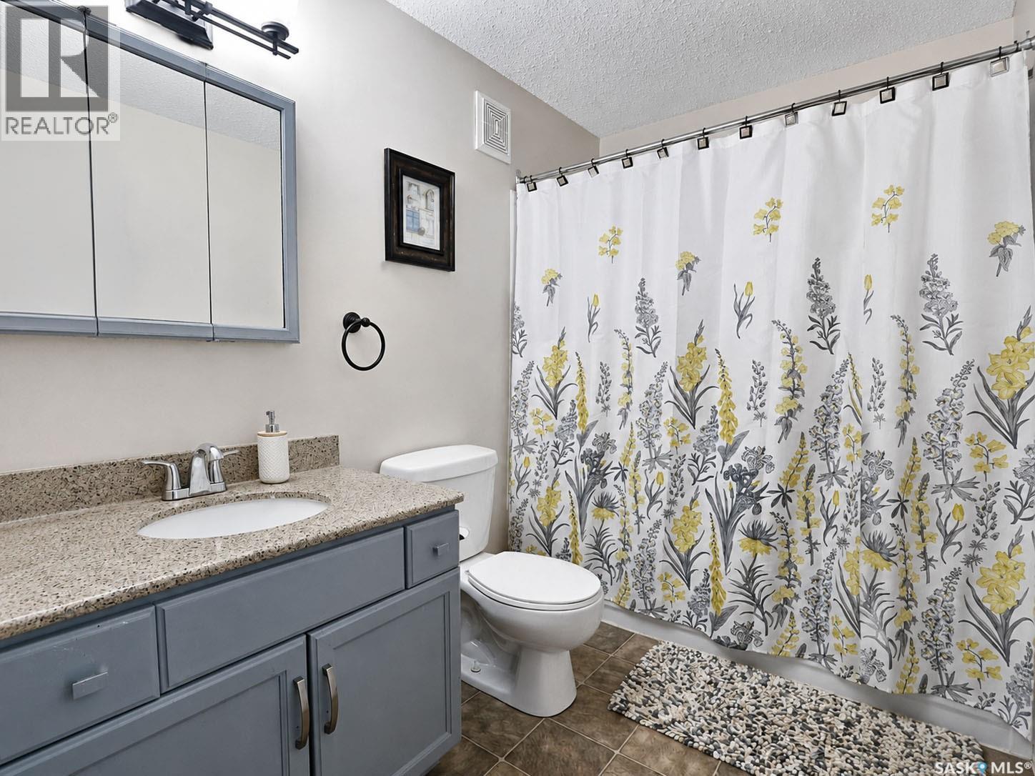 312 20Th Street E, Prince Albert, SK - Indoor Photo Showing Bathroom