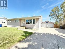 536 McGillivray DRIVE Weyburn, SK S4H 1M2