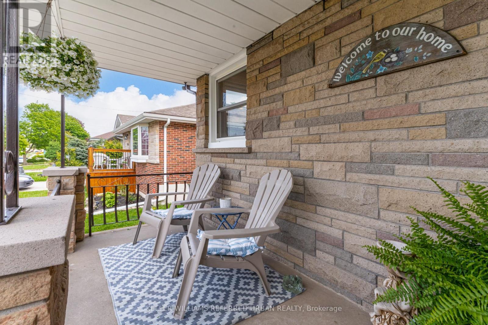 98 Duncombe Drive, Hamilton, ON - Outdoor With Deck Patio Veranda With Exterior