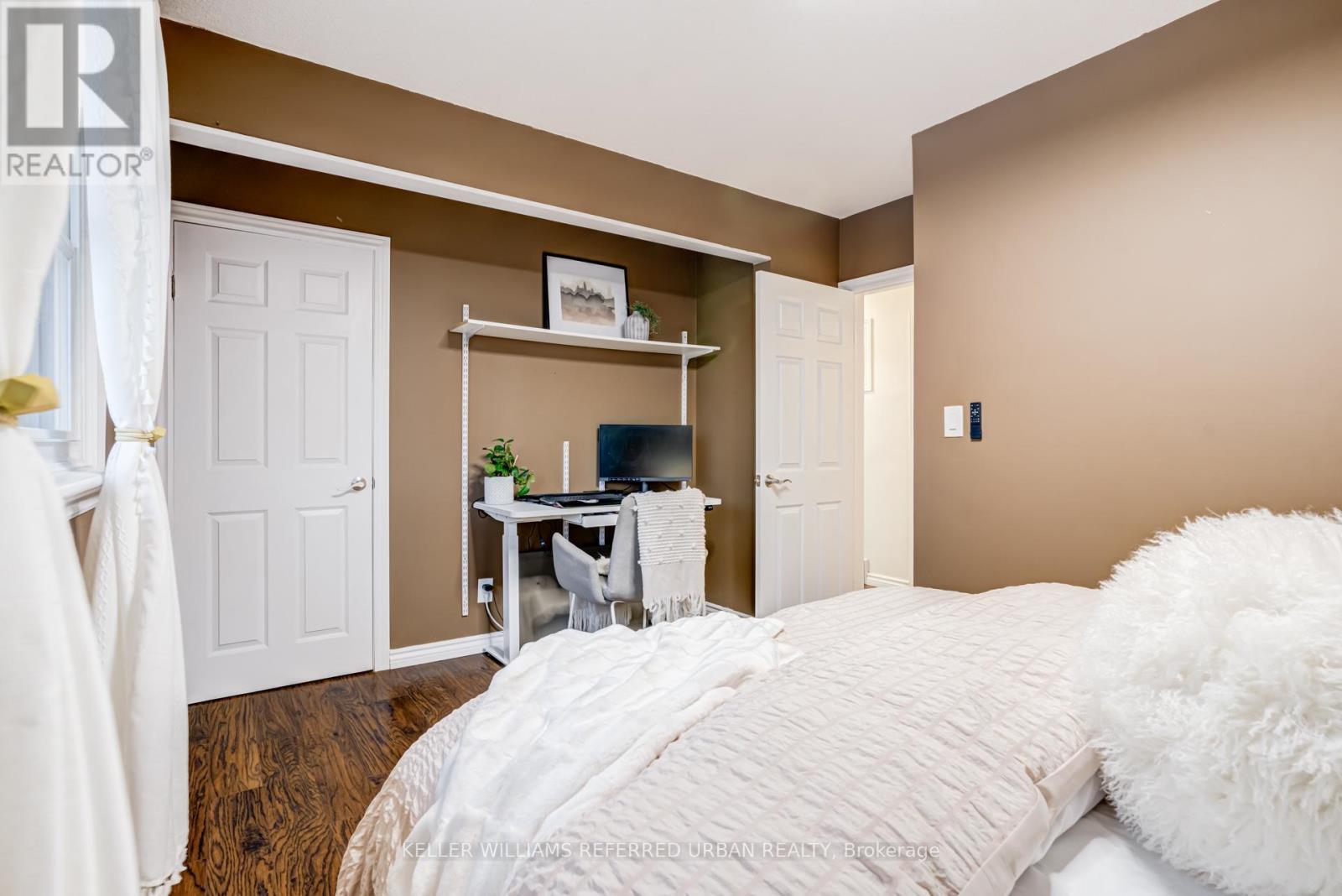 98 Duncombe Drive, Hamilton, ON