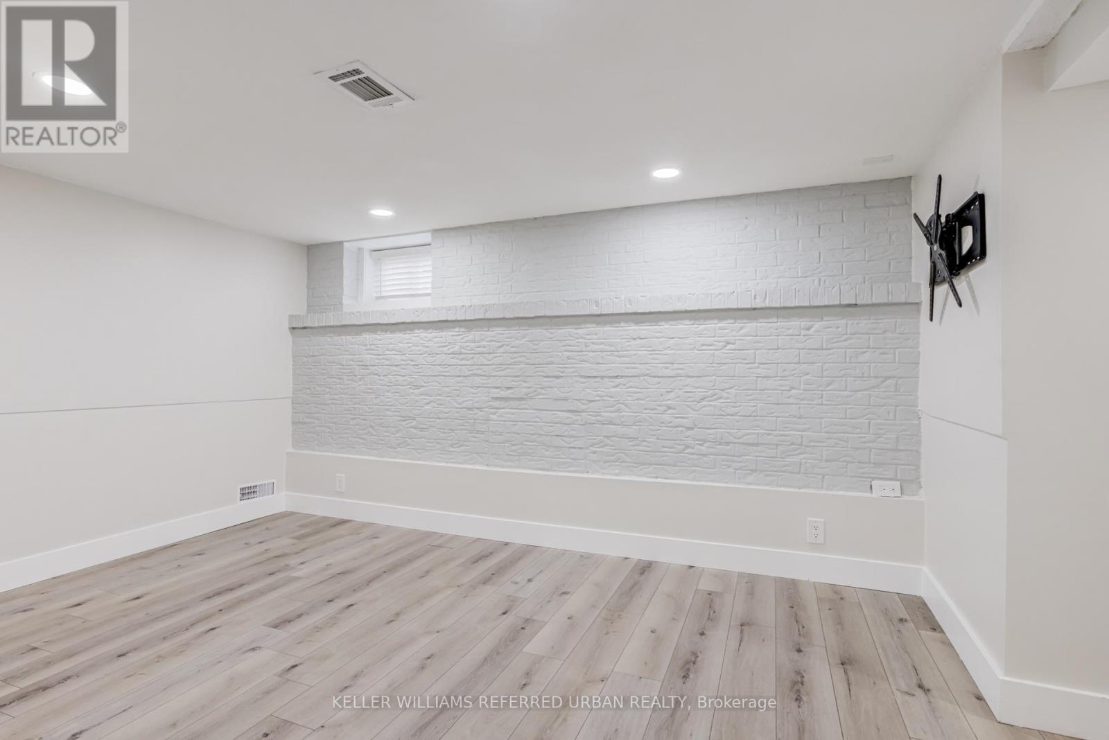 98 Duncombe Drive, Hamilton, ON
