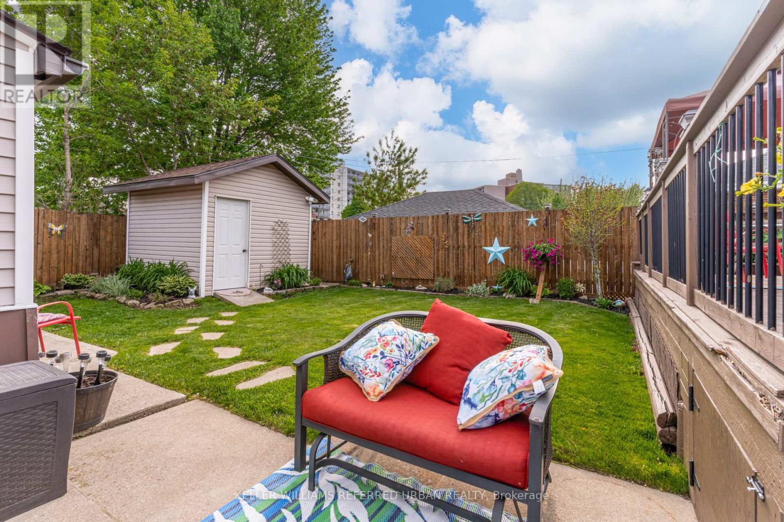 98 Duncombe Drive, Hamilton, ON