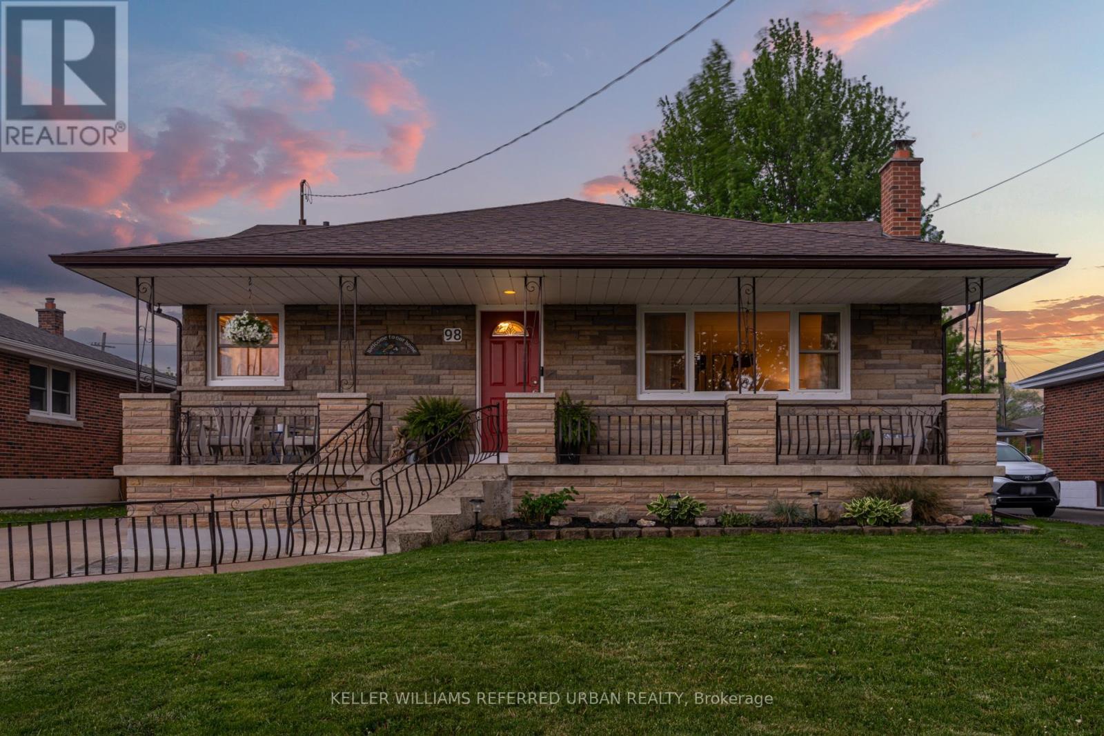 98 Duncombe Drive, Hamilton, ON