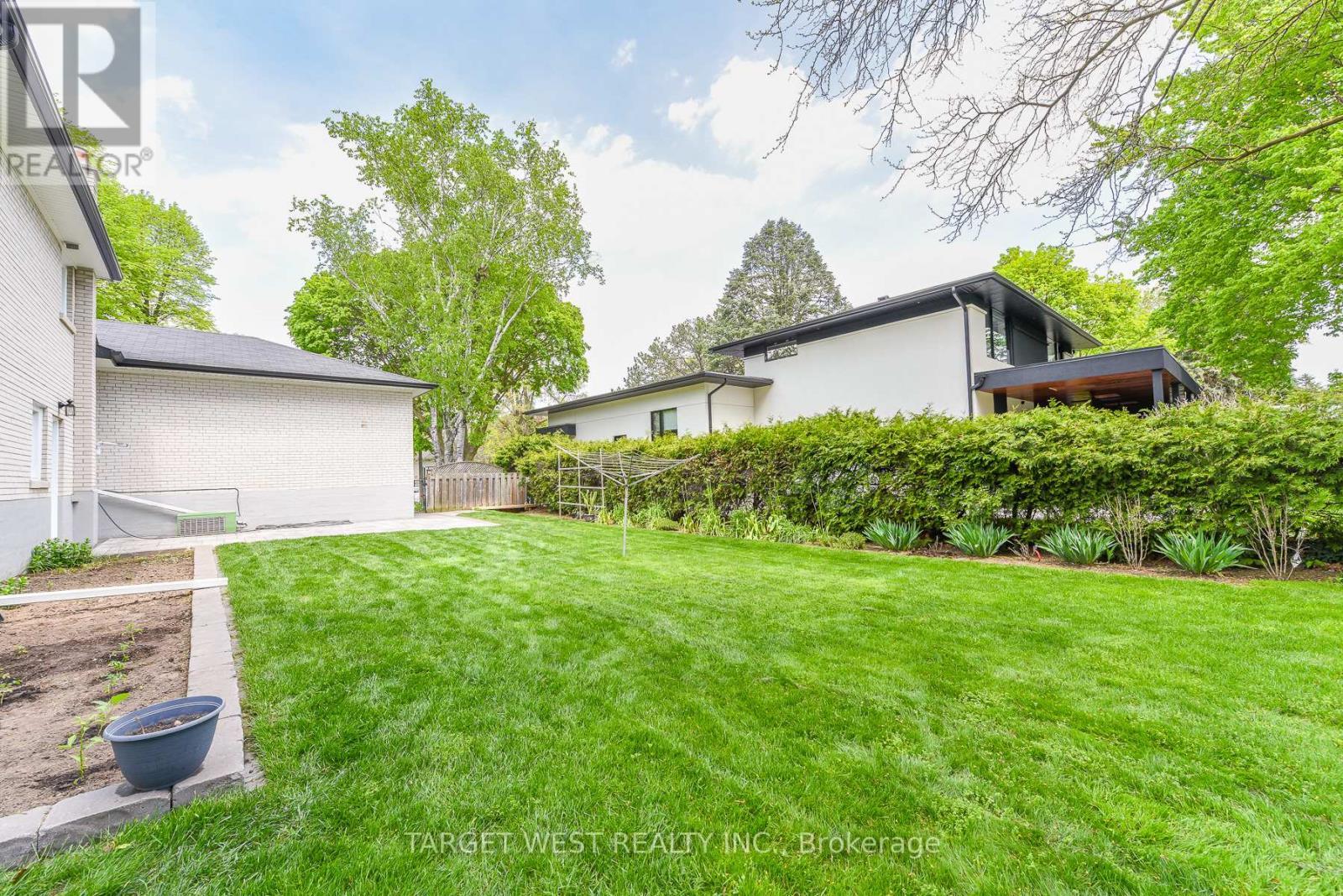1443 Saginaw Crescent, Mississauga, ON - Outdoor With Exterior