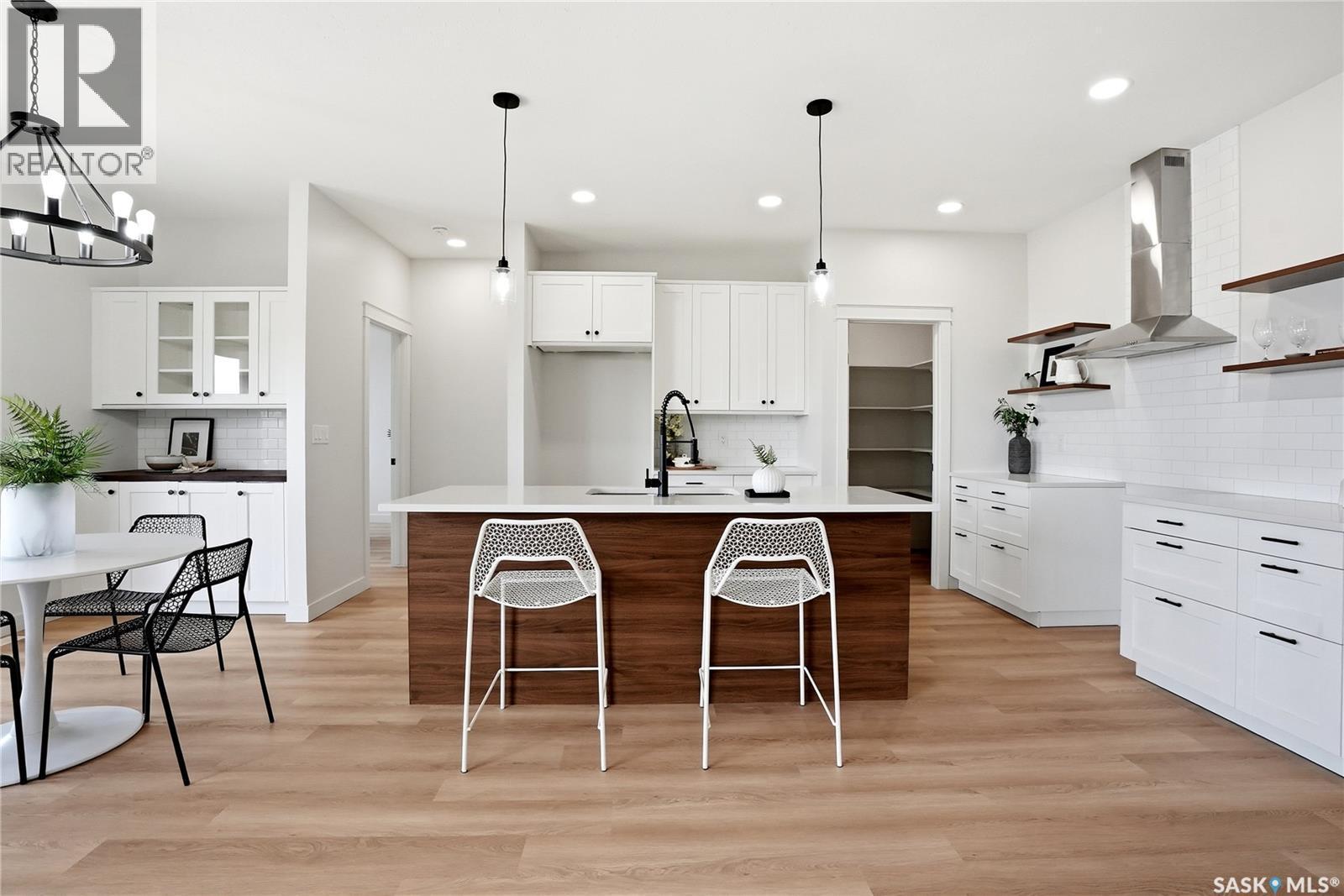 3 Walker Way, Clavet, SK - Indoor