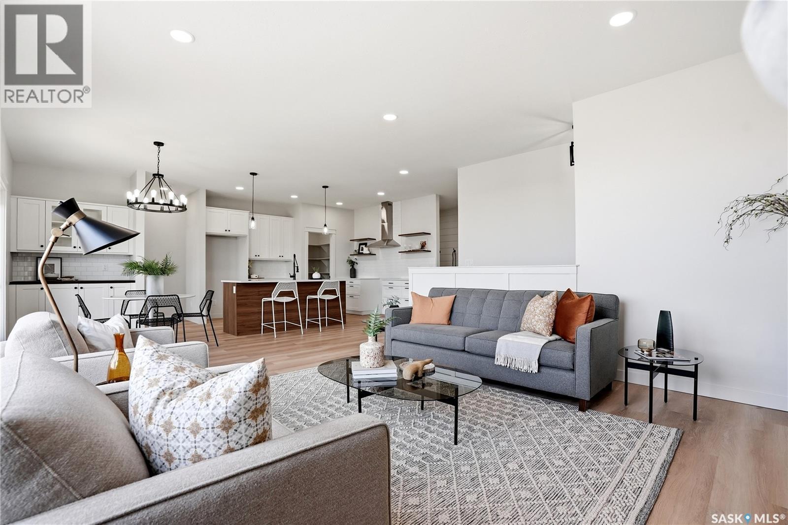 3 Walker Way, Clavet, SK - Indoor Photo Showing Living Room