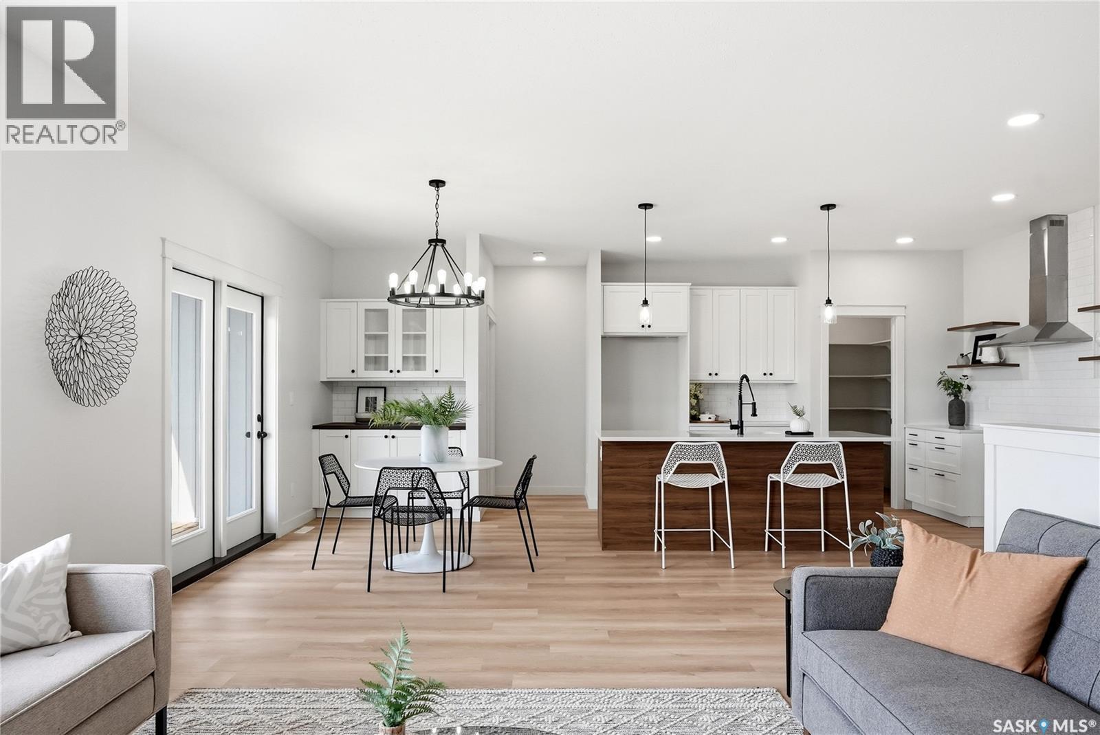 3 Walker Way, Clavet, SK - Indoor Photo Showing Living Room