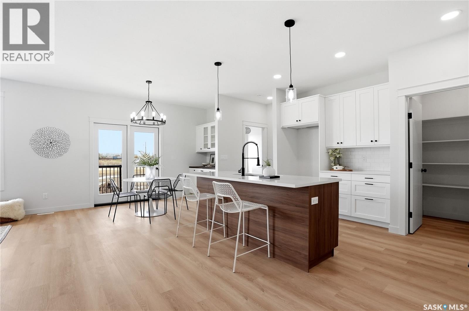 3 Walker Way, Clavet, SK - Indoor