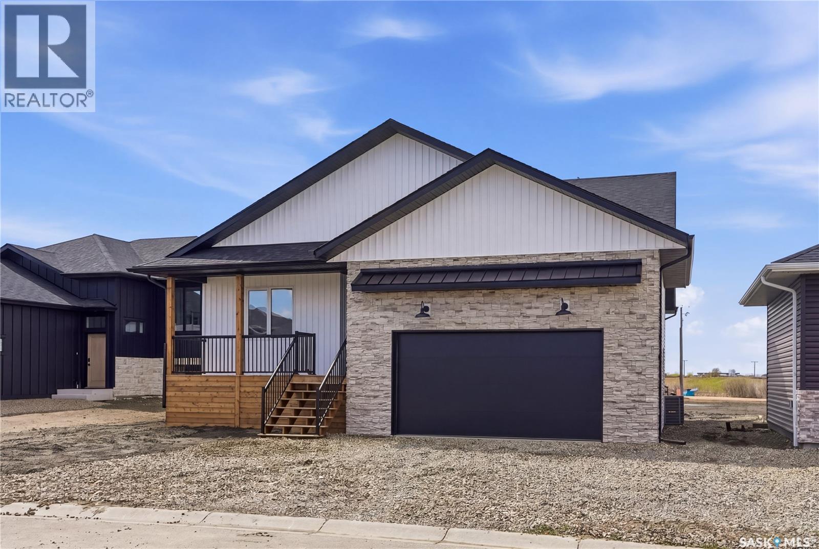 3 Walker Way, Clavet, SK - Outdoor
