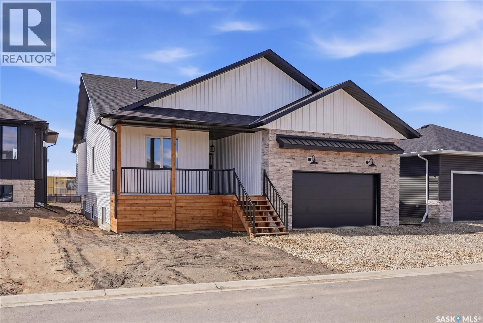 3 Walker Way, Clavet, SK - Outdoor