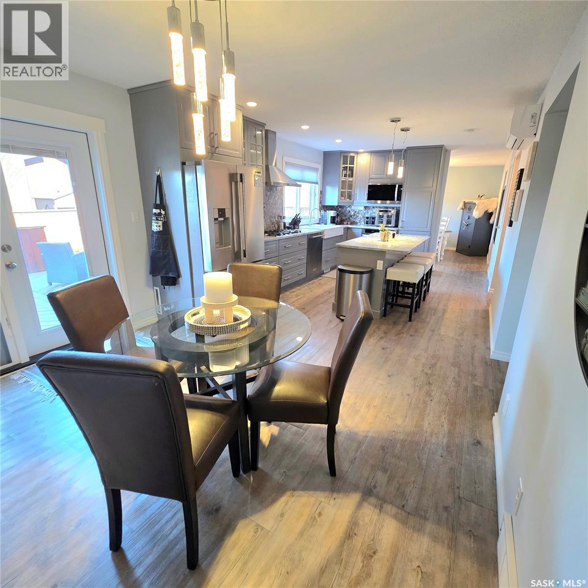 868 Conroy Place, Prince Albert, SK - Indoor Photo Showing Dining Room