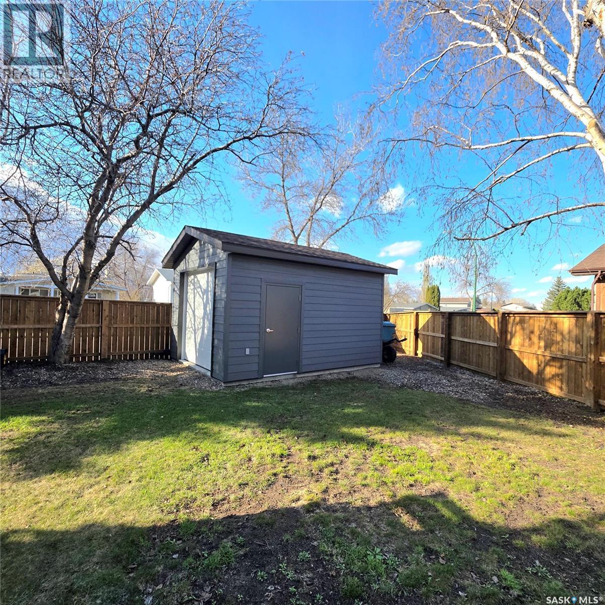 868 Conroy Place, Prince Albert, SK - Outdoor